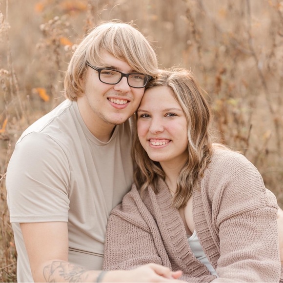 Meet your Posher, Leah - Picture 1 of 1